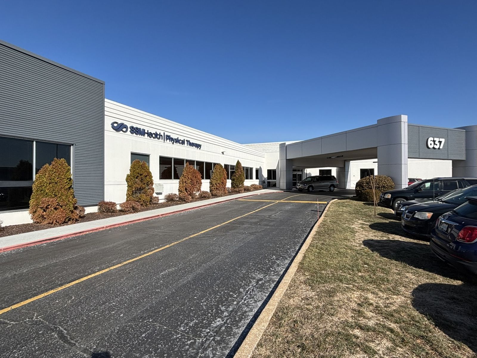 Front Entrance of 637 Dunn Rd